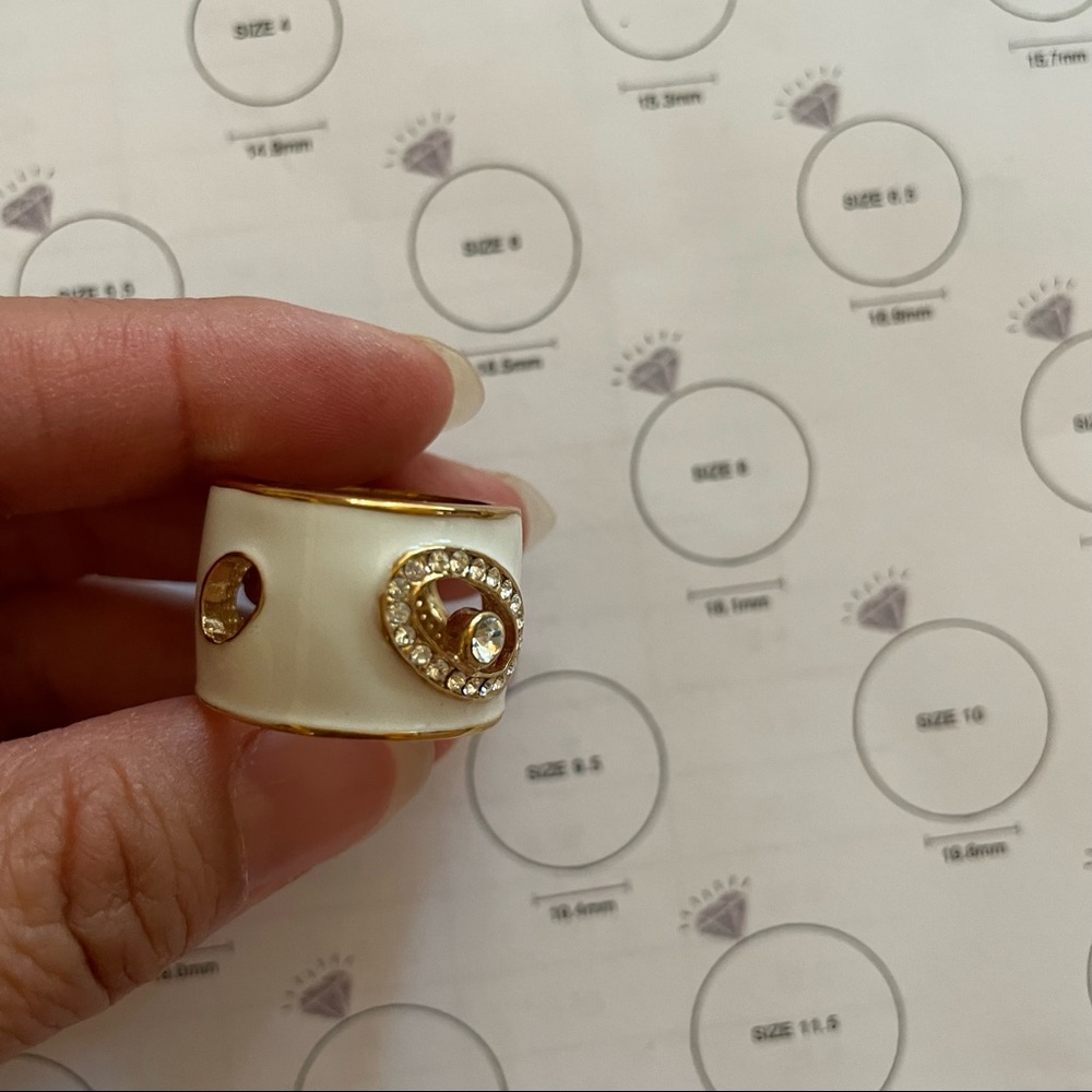 Gold and Ivory Ring with Gold Oval Accents and Faux Diamonds